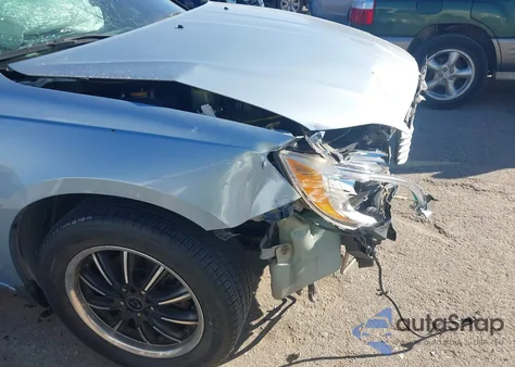 2012 Chrysler 200 Touring из США, поврежденный, VIN 1C3CCBBG6CN304682